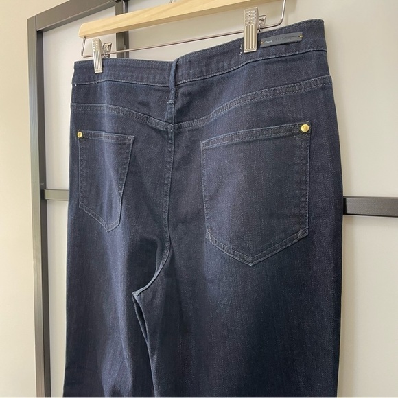 [31] Pilcro & Letterpress Superscript Hi Rise Flare Leg Dark Wash Denim Jean - Picture 6 of 16